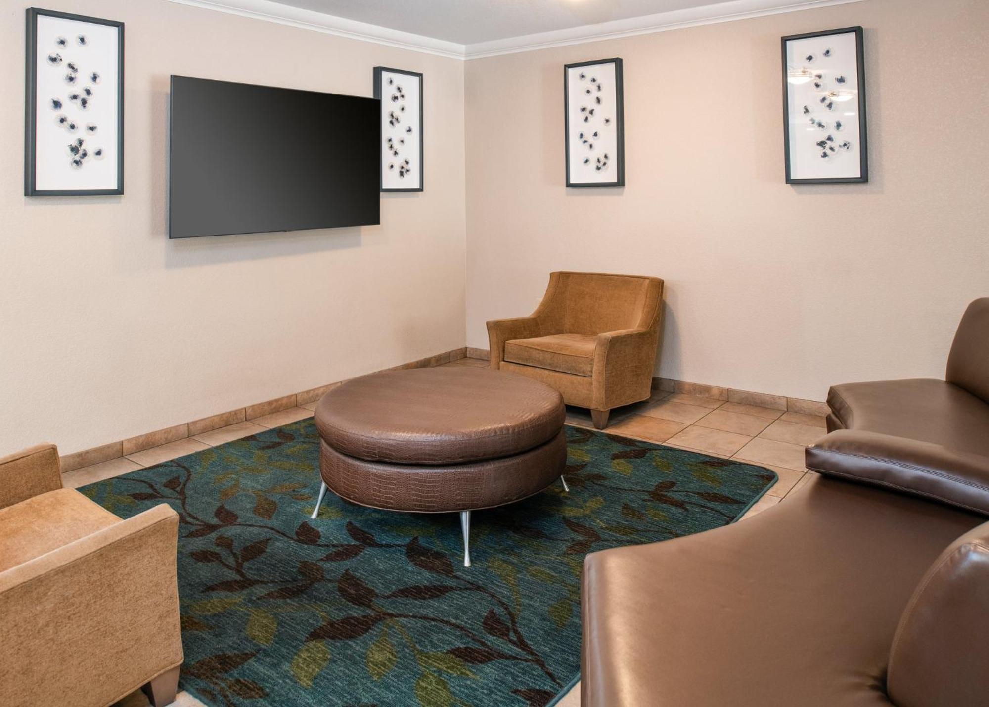 Candlewood By Ihg Hotel 2*