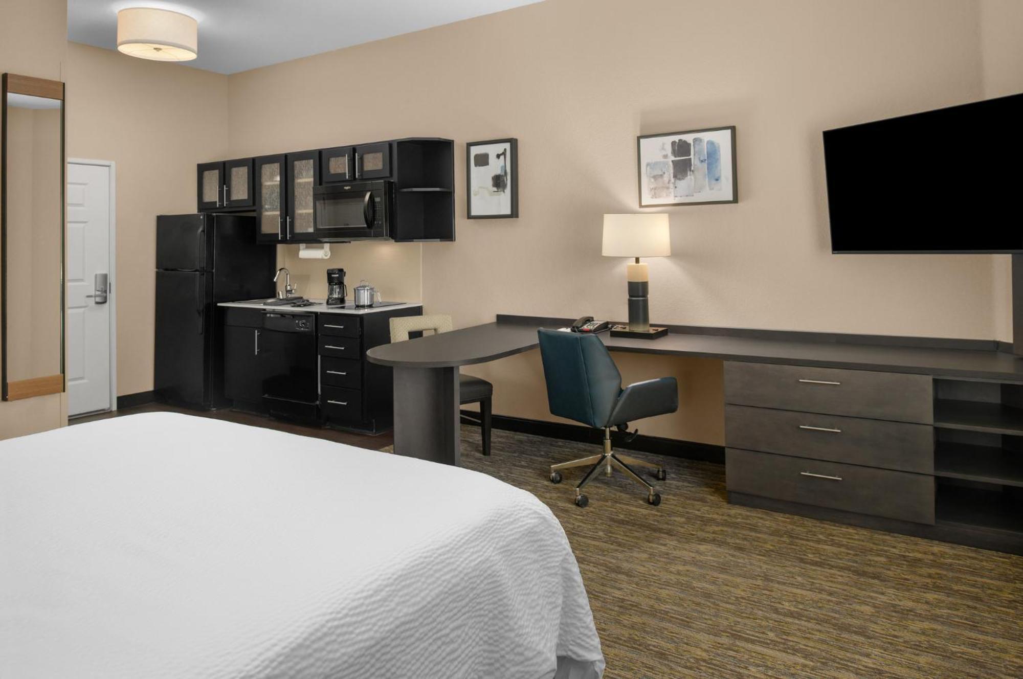 Hotel Candlewood By Ihg 2*