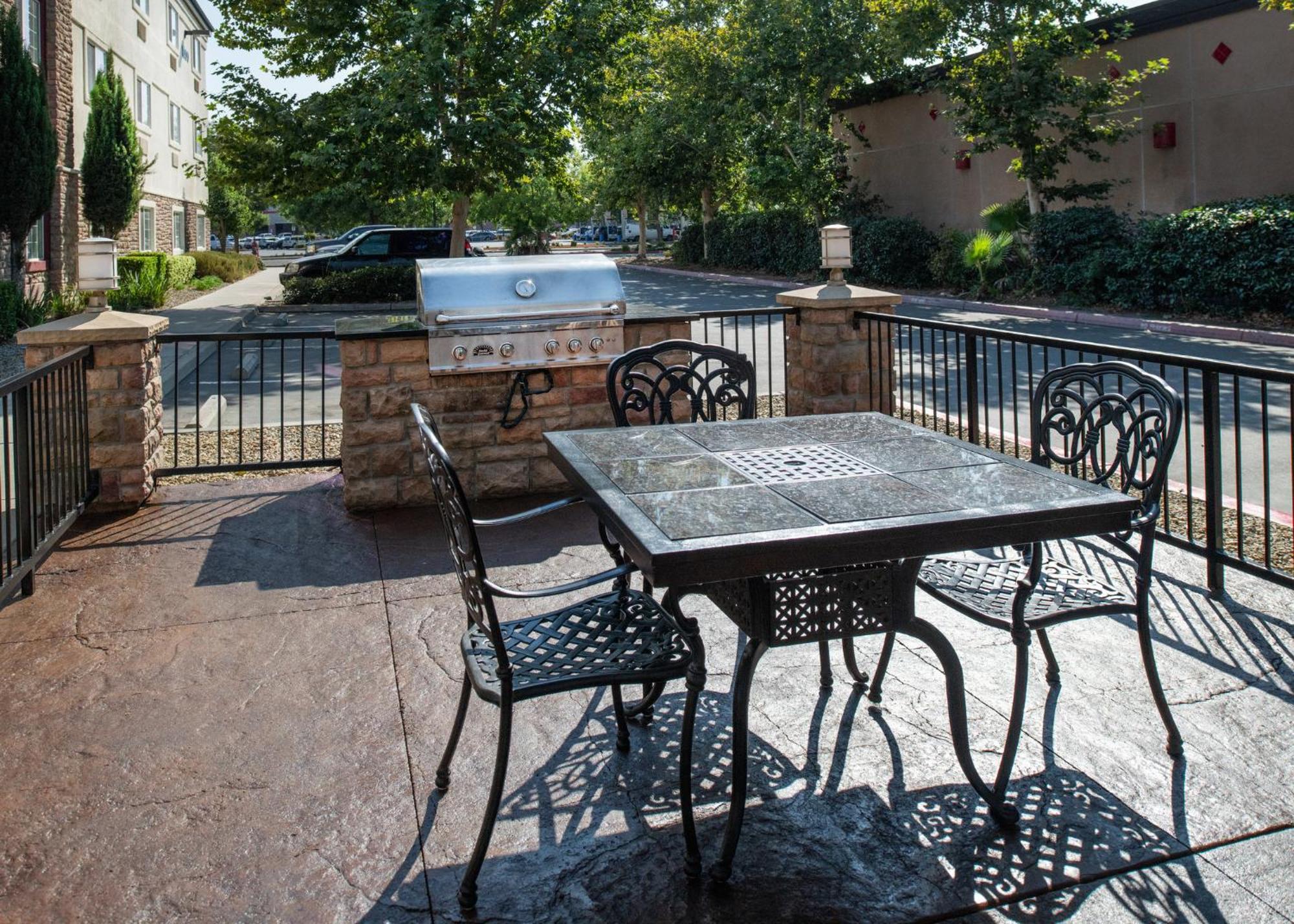 Candlewood By Ihg Turlock