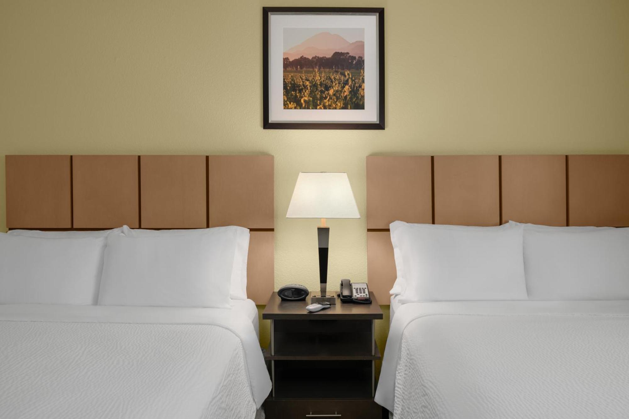 Hotel Candlewood By Ihg Turlock