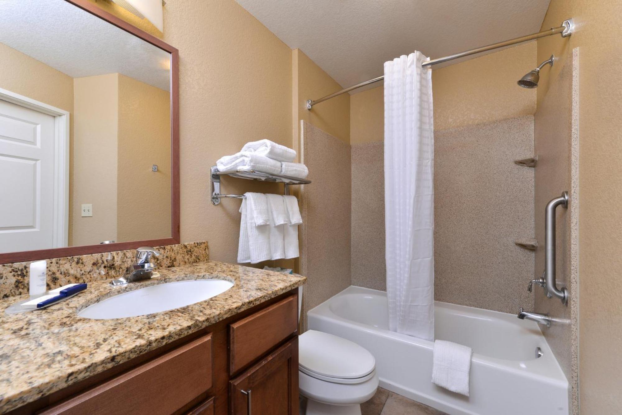 Candlewood By Ihg 2*
